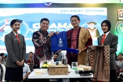 Menparekraf Sandiaga Uno ajak mahasiswa kembangan wisata Palembang