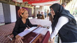 Mengenal Siami, Perajin Tenun Tradisional Banyuwangi