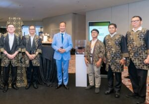 Batik Motif Indonesia 4.0: Simbol Industri Masa Depan