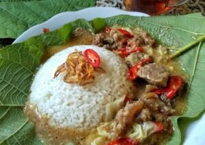 Mengalap Berkah dari Kuliner Tradisi Bukak Luwur