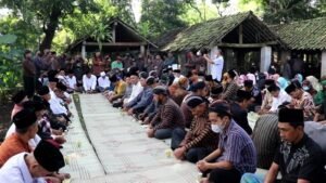 Ritual Nyadran Soropadan: Hormati Leluhur dengan Cara Berbeda