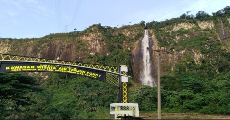 Sensasi Wisata Air Terjun Ponot Asahan, Tertinggi di Indonesia