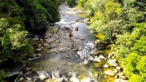 Panorama Wisata Batu Jato Sekadau Kalimantan Barat