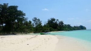 Karimunjawa, Wisata Alam dan Religi di Jepara
