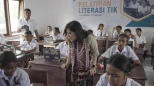 Meutya Hafid Fokuskan Konektivitas Digital yang Adil
