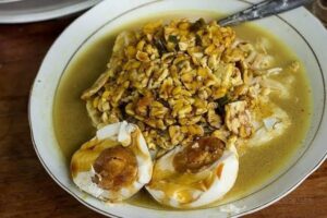Mencicipi Kuliner Sederhana Orem-Orem Khas Malang