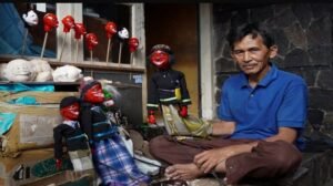 Toto Hadiyanto, Perajin Wayang Golek Terakhir di Kota Bandung