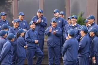 Presiden Prabowo Subianto didampingi Wakil Presiden Gibran Rakabuming Raka di Akmil Magelang