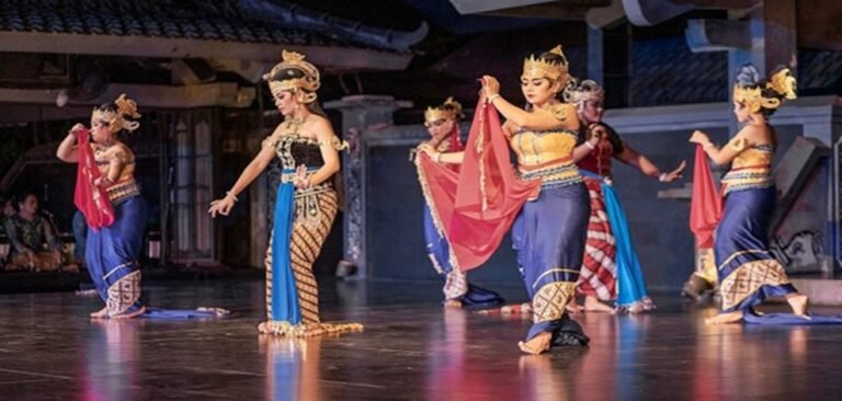 Tari Panji Semirang Bali Simbolisasi Kesetiaan dan Cinta