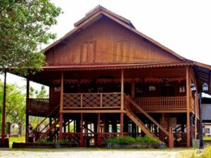 Rumah Adat Banua Oge, Simbol Kejayaan Kerajaan Palu