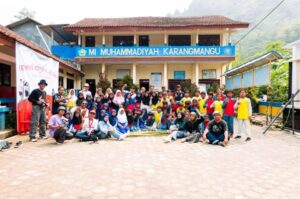 Kak Emma Bermain Bersama Pelajar MI Muhammadiyah Wonosobo
