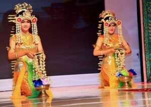 Tari Baksa Kembang, Tarian Penyambut Tamu Kerajaan