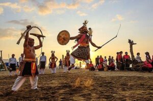 Tari Caci Simbol Keperkasaan Laki-Laki Manggarai