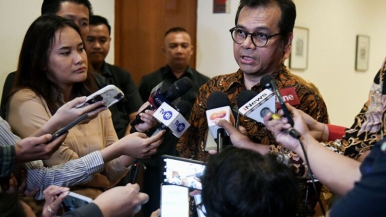 Wamen Kemkomdigi bahas pengendalian judi online