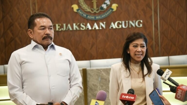 Menkomdigi dan Jaksa Agung Komitmen Berantas Judi Online