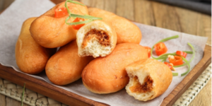 Mencicipi Luti Gendang, Roti Goreng Isi Ikan Asli Batam