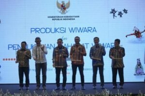 Menbud Fadli Zon Apresiasi Sahabat Wiwara Perkuat Budaya