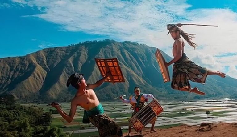 Peresean, Atraksi Pertarungan Mendatangkan Hujan