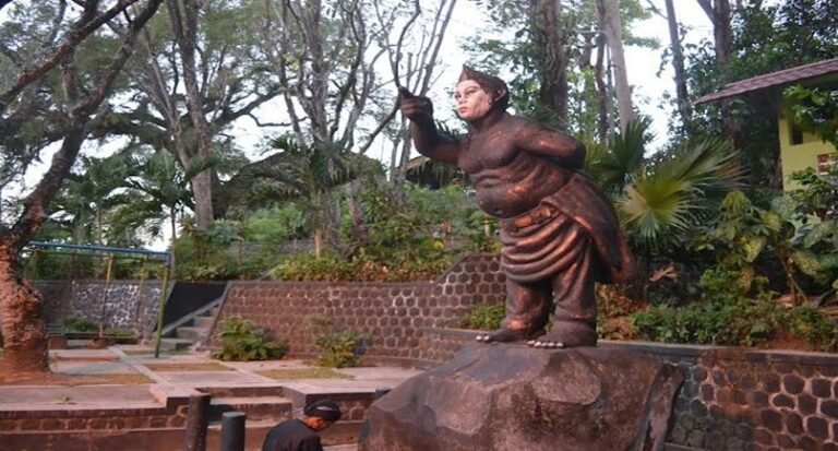 Batu Sakti Plintheng Semar Ikon Kondang Wonogiri
