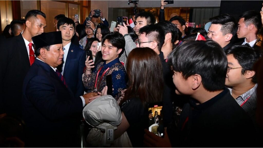 Presiden Prabowo di Beijing Disambut Meriah Mahasiswa