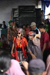 Mengintip Tari Sintren, Tarian Mistis Dari Dalam Kurungan