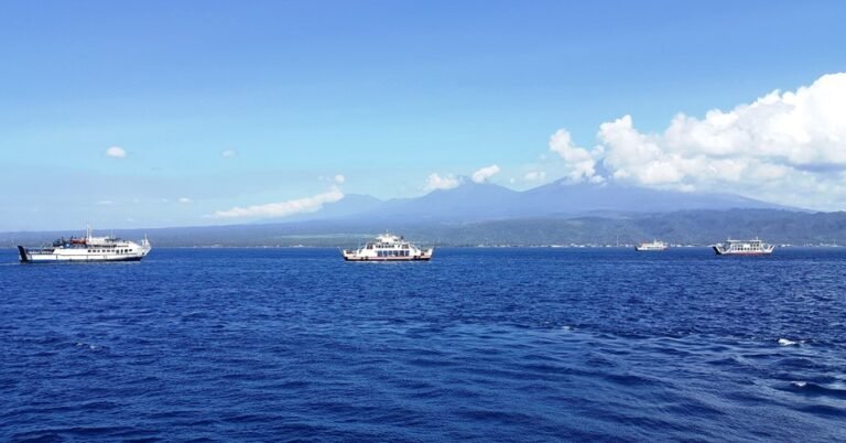 Legenda Manik Angkeran dan Asal Mula Terjadinya Selat Bali