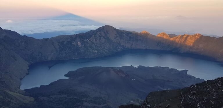 Taman Nasional Gunung Rinjani Terapkan Pembayaran Nontunai