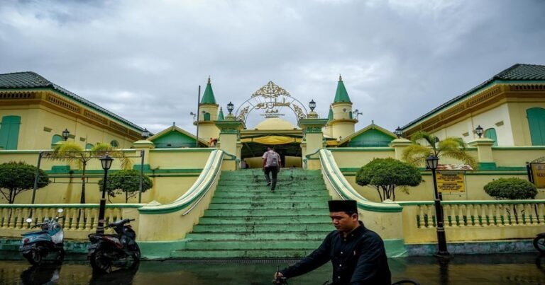 Wamenpar Kagumi Daya Tarik Pulau Penyengat Tanjung Pinang 