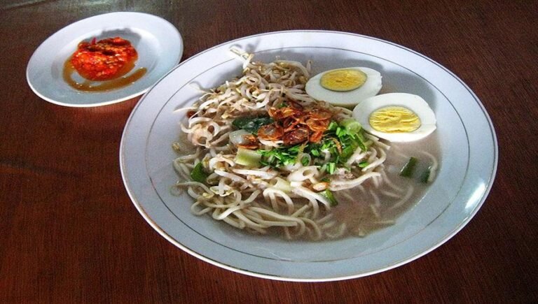 Mi Celor Palembang dengan Resep Autentik dan Sejarah Menarik