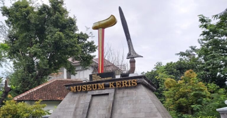 Menelusuri Pusaka Warisan Budaya di Museum Keris Nusantara