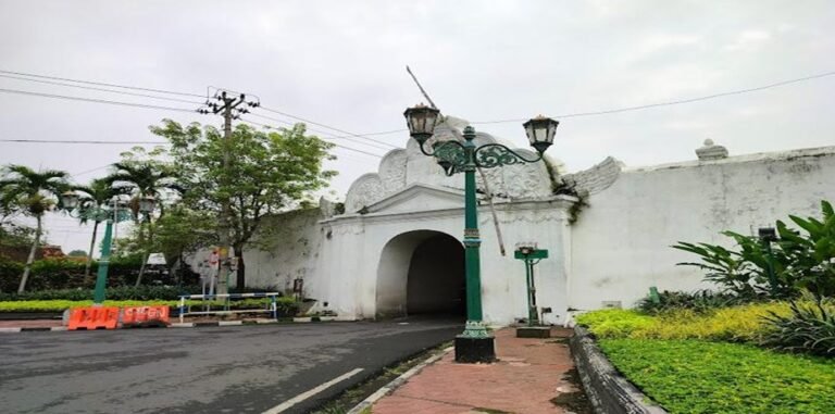 Keraton Jogja Akan Uji Coba Penutupan Plengkung Gading