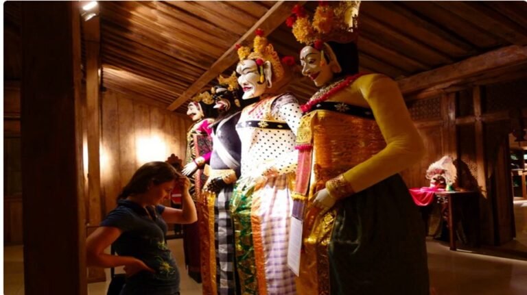 Rumah Topeng dan Wayang Setia Darma, Wisata Edukasi di Bali