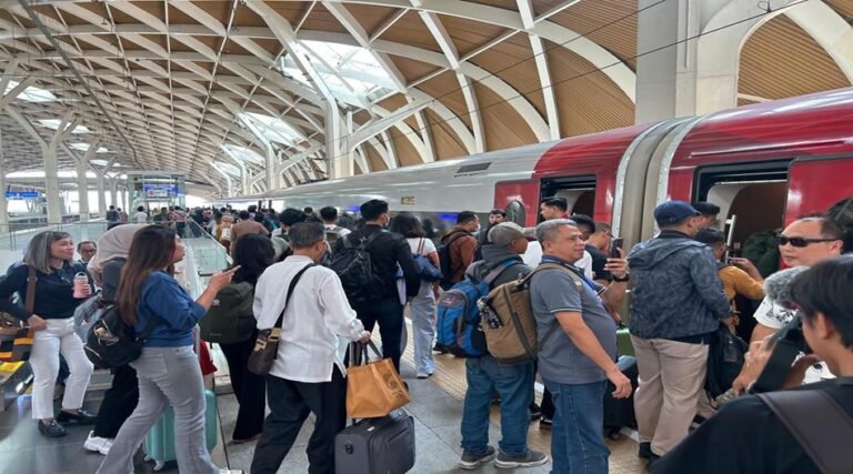 Kereta Cepat Whoosh Terus Tambah Jadwal Perjalanan