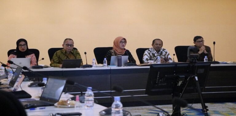 Regulasi Pembatasan Usia Medsos Harus Berpihak pada Anak