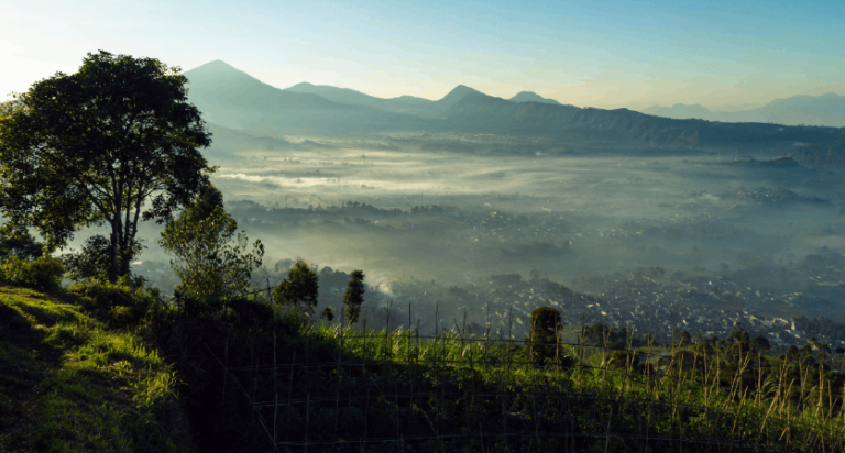 Sejarah dan Mitos Gunung Putri di Lembang, Bandung