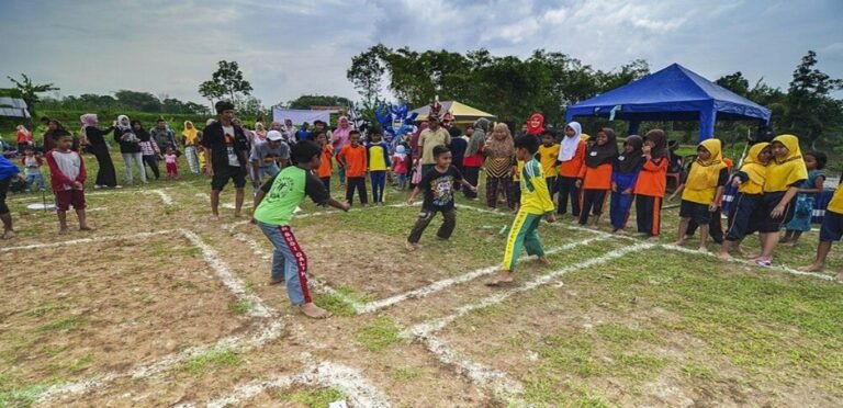 Asah Strategi dan Kerja Sama Melalui Permainan Gobak Sodor
