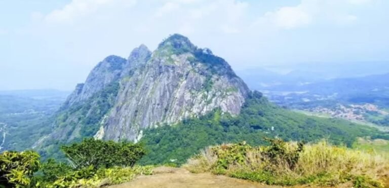 Legenda Raksasa Jonggrang dan Gunung Bongkok Purwakarta