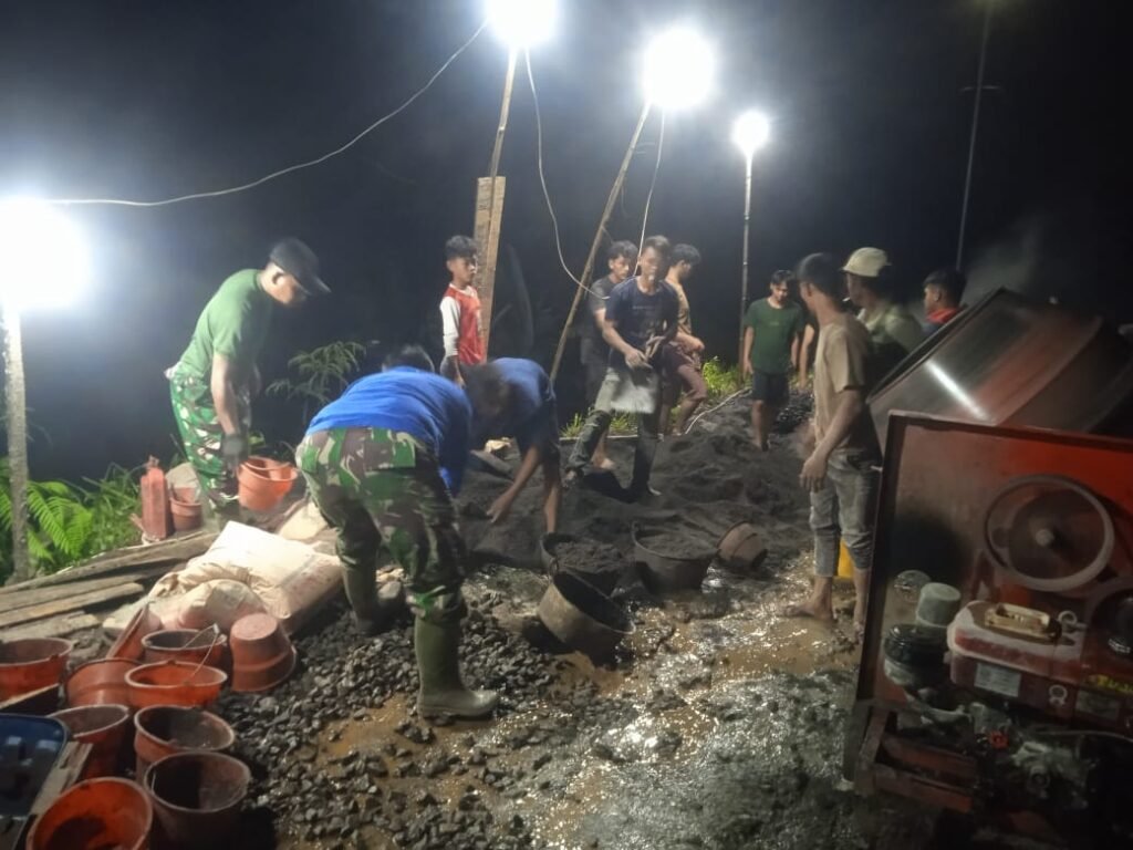 Satgas TMMD di Sapuran Lembur Malam Bangun Jalan Demi Warga