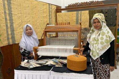 tenun wonosobo