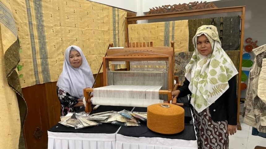 tenun wonosobo