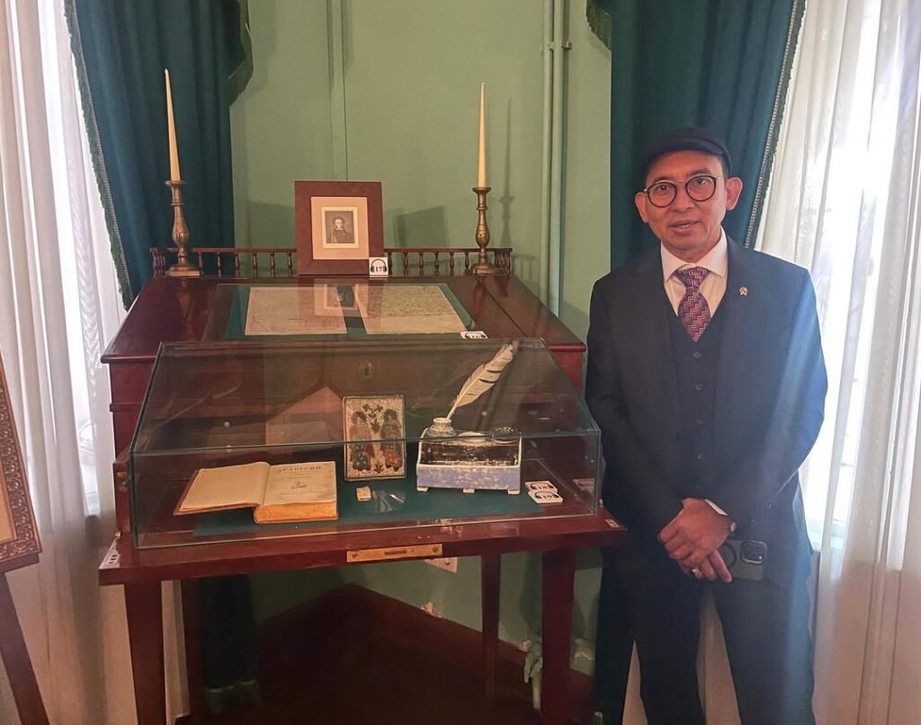 Fadli Zon Apresiasi Pelestarian Sastra Rusia di Museum Gogol Moskow