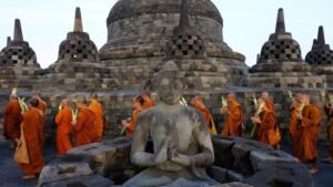 Sejarah Waisak di Candi Borobudur, Dari Dinasti Syailendra-Sekarang