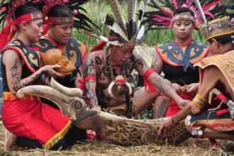 Gawe Dayak Naik Dango