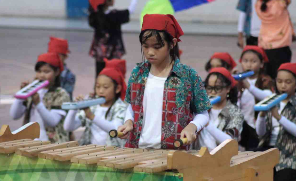 Tong, Ting, Tang: Bunyi Kolintang yang Menggema dari Minahasa ke Dunia