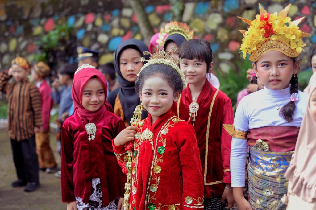 Melestarikan Budaya, Sudahkah Budi Pekerti Ikut Diwariskan?