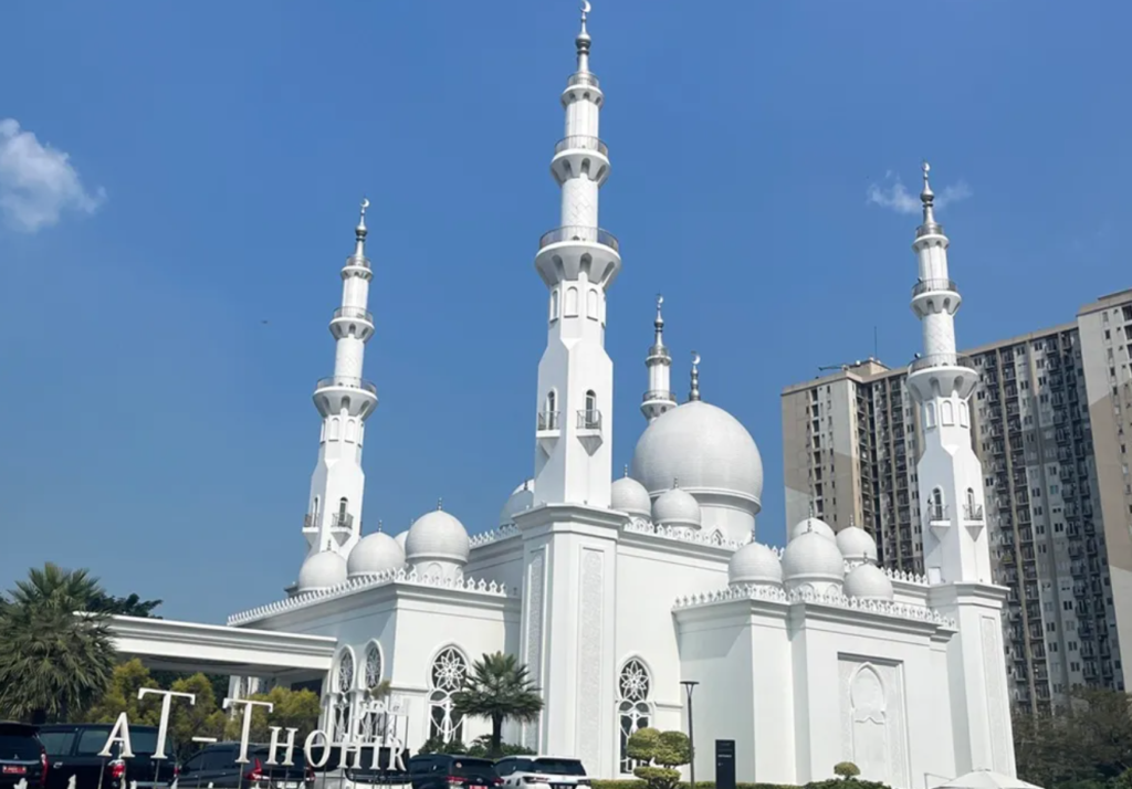 Empat Menara Masjid At Thohir yang Bercerita