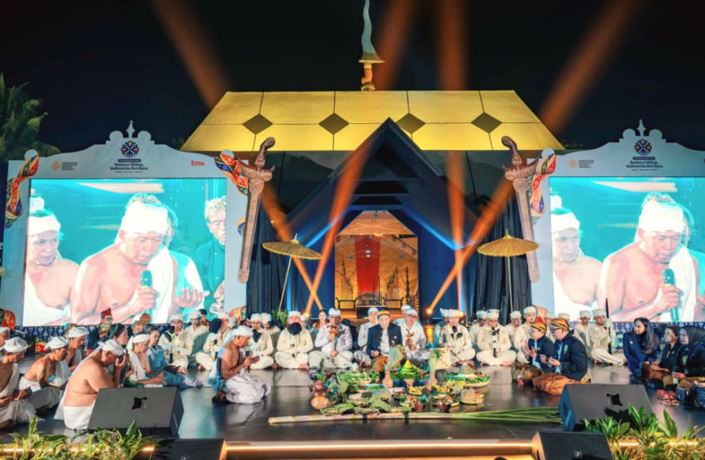 Kirab Pusaka Hadirkan Jejak Kerajaan Nusantara